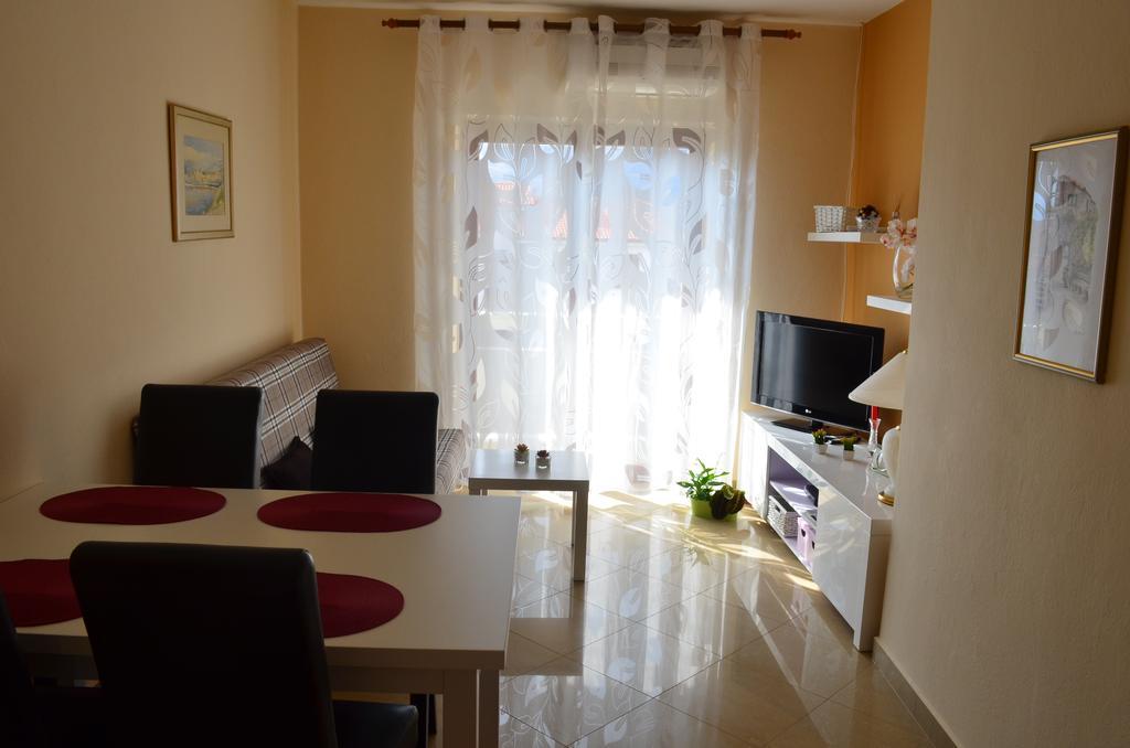 Apartments Mihalic Baška Екстериор снимка