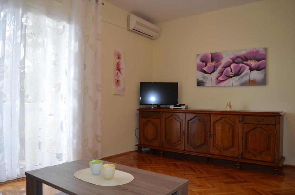Apartments Mihalic Baška Стая снимка