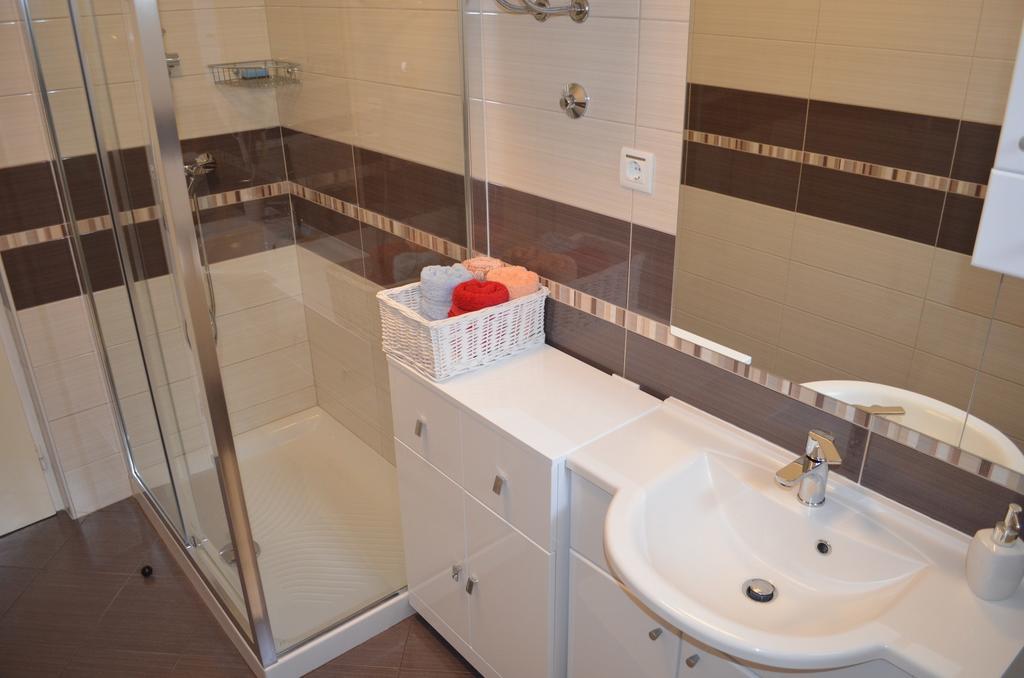 Apartments Mihalic Baška Стая снимка