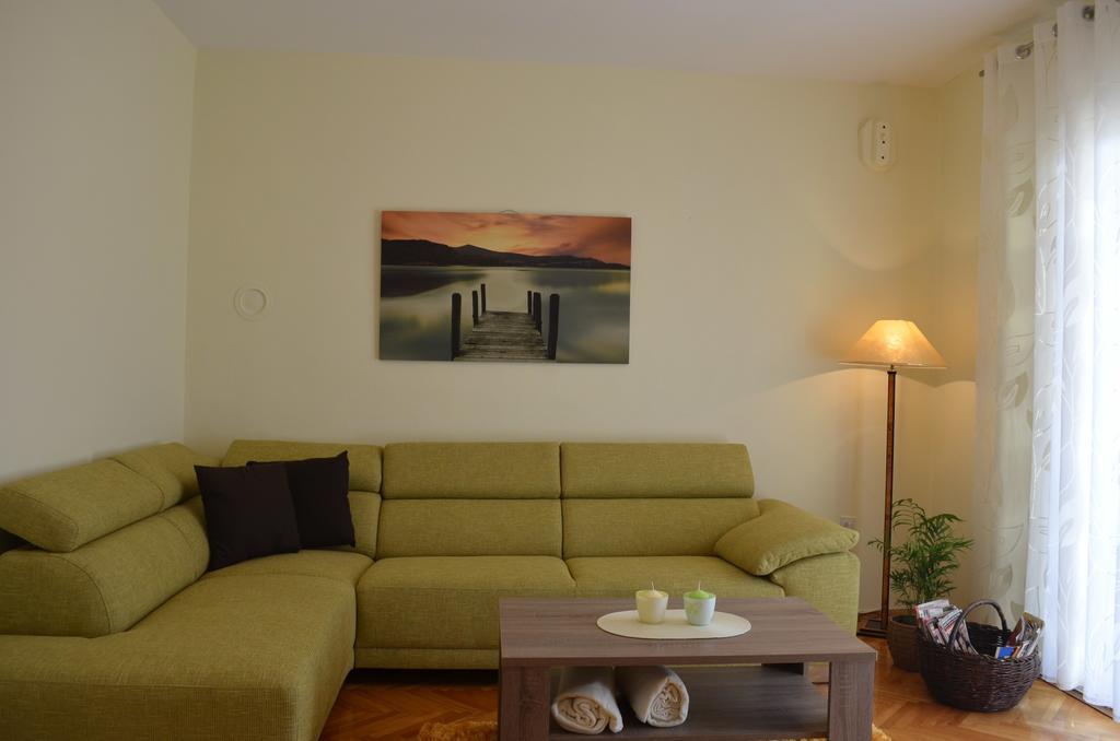 Apartments Mihalic Baška Стая снимка