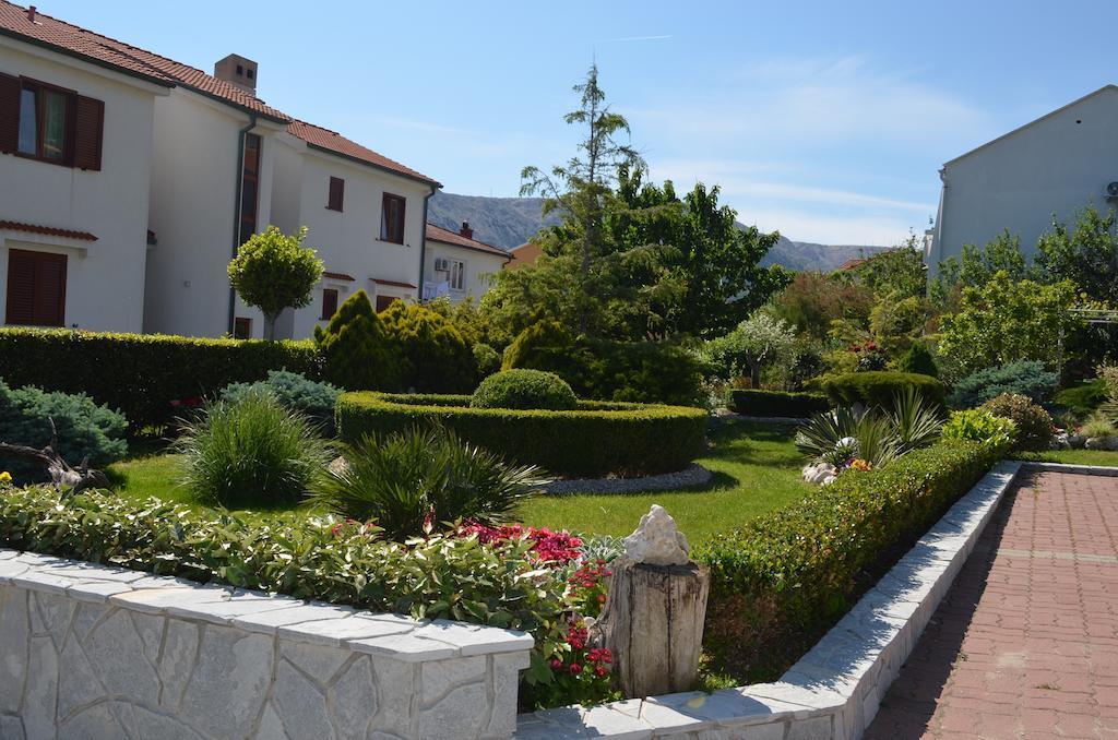 Apartments Mihalic Baška Екстериор снимка