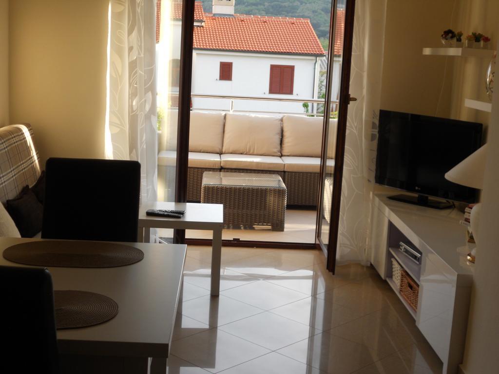 Apartments Mihalic Baška Екстериор снимка